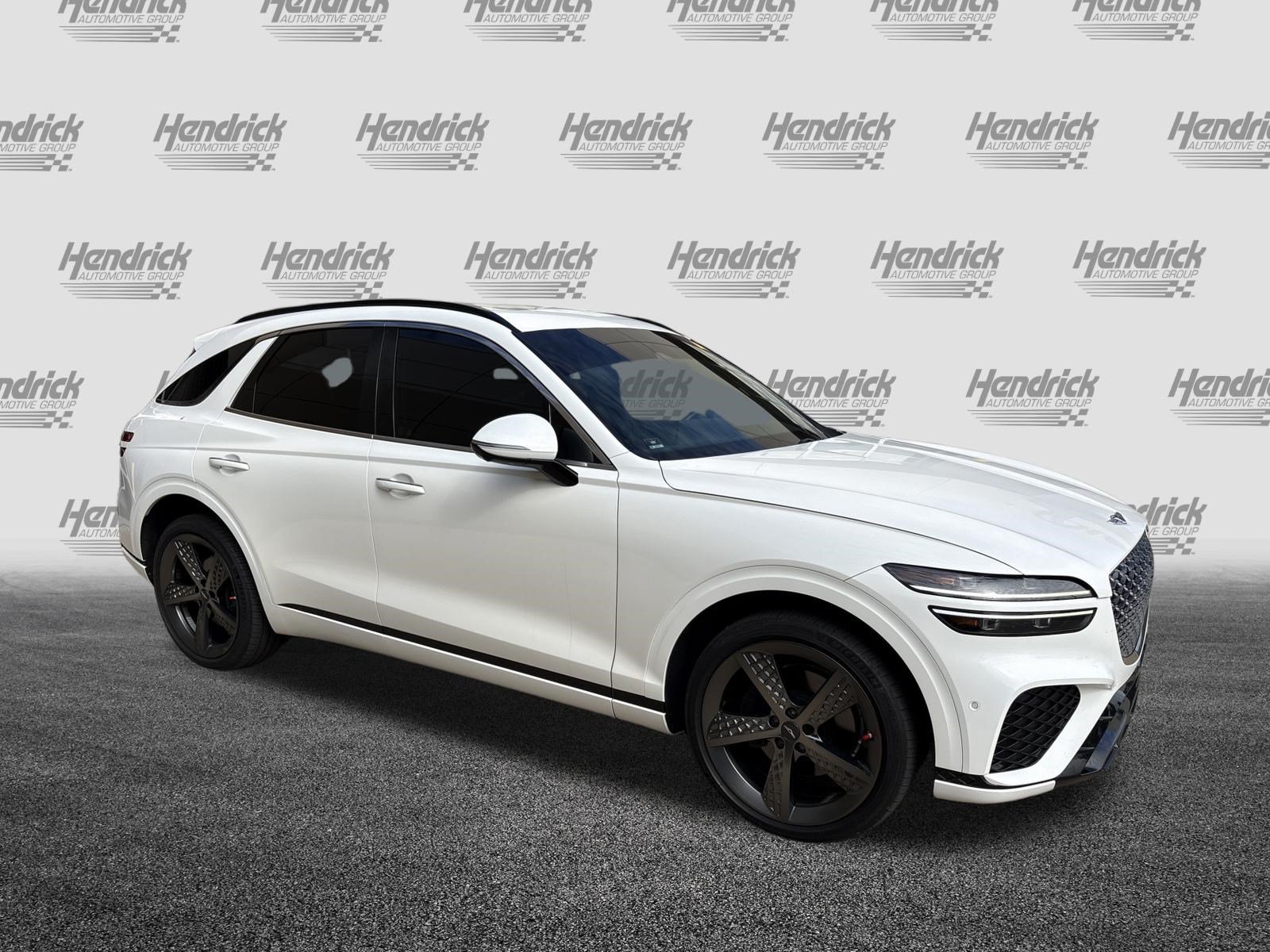 Used 2022 Genesis GV70 2.5T w/ Sport Prestige Package AWD/4WD image 2