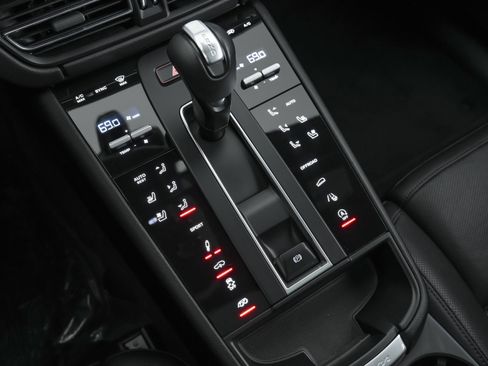 Used 2022 Porsche Macan GTS image 33