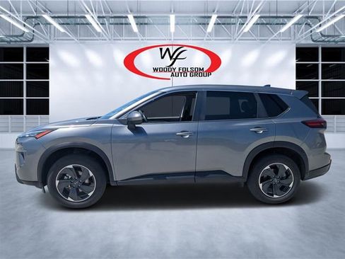 Used 2025 Nissan Rogue SV FWD image 6