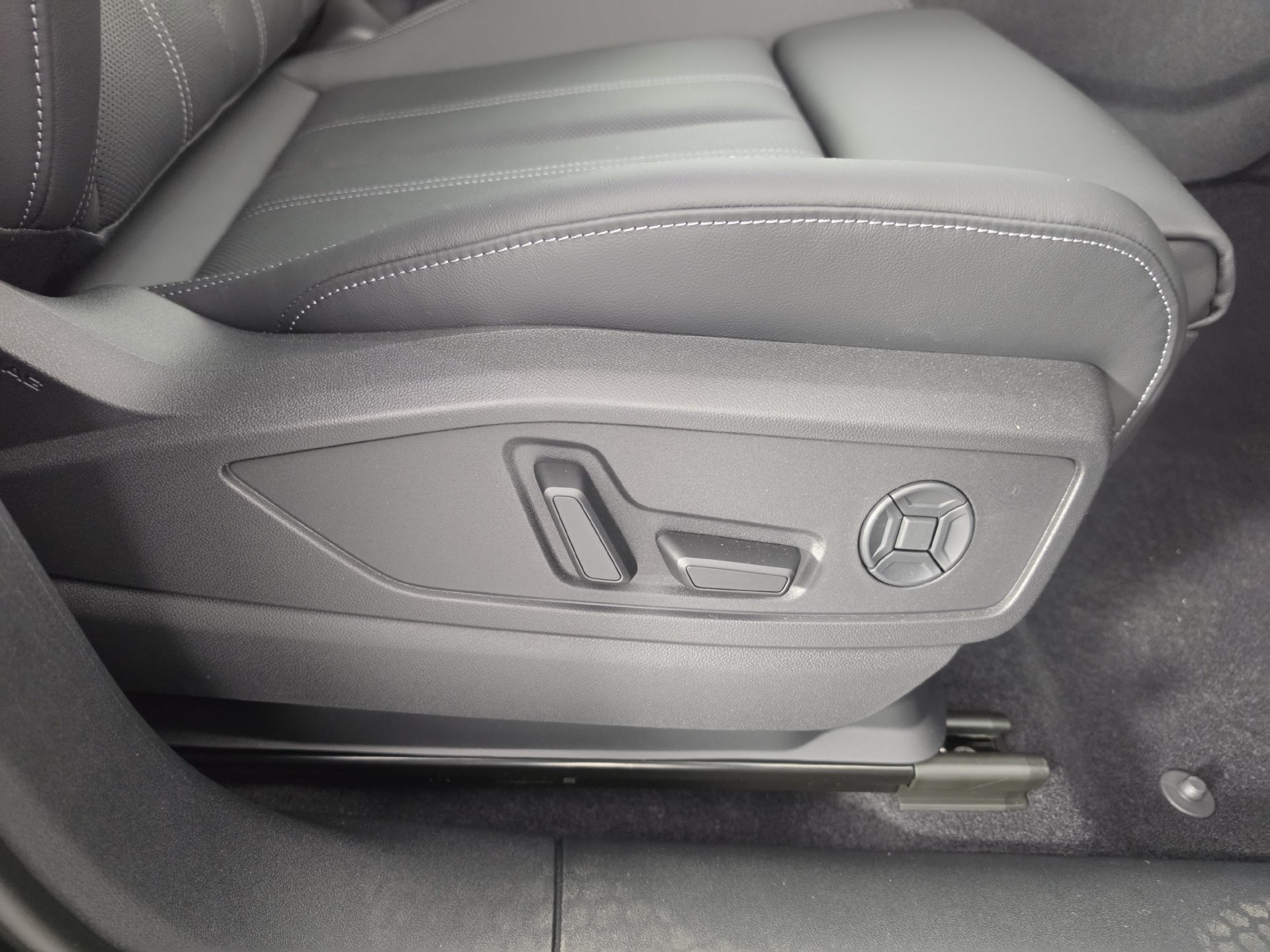 New 2026 Audi Q5 Premium AWD/4WD image 40