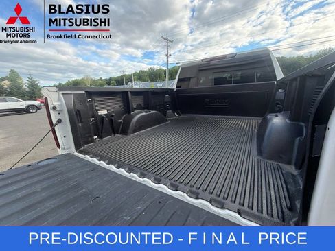 Used 2025 Chevrolet Silverado 1500 RST AWD/4WD image 9
