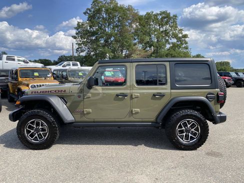 Certified 2026 Jeep Wrangler Unlimited Rubicon AWD/4WD image 7