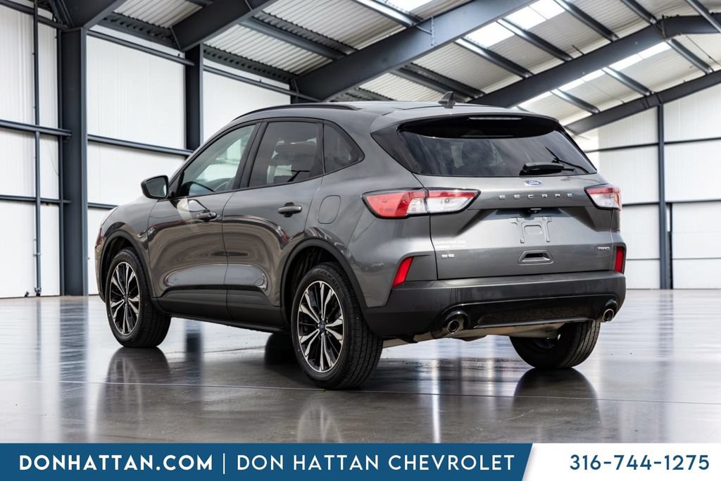 Used 2022 Ford Escape SE w/ SE Sport Appearance Package AWD/4WD image 23