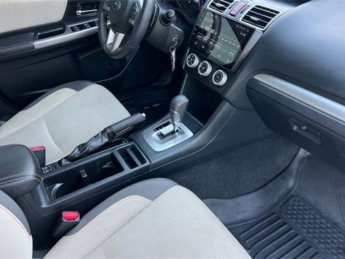 Used 2017 Subaru Crosstrek 2.0i Premium image 17