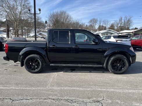 Used 2018 Nissan Frontier SV w/ Value Truck Package image 2