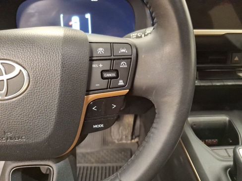 Used 2023 Toyota Crown XLE image 20