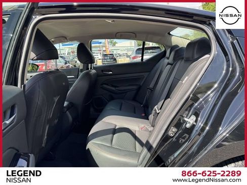 Used 2025 Nissan Altima 2.5 SR FWD image 13