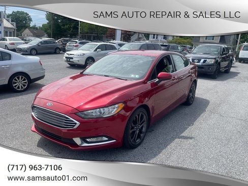 Used 2018 Ford Fusion SE w/ Equipment Group 201A FWD image 1