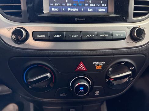 Used 2019 Hyundai Accent SE image 24