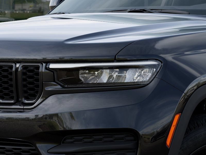 New 2025 Jeep Grand Cherokee 4WD image 10