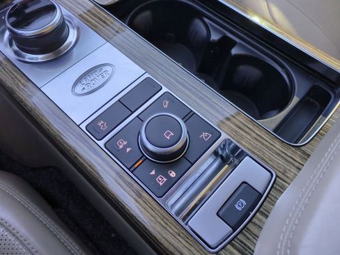 Used 2018 Land Rover Range Rover HSE image 29