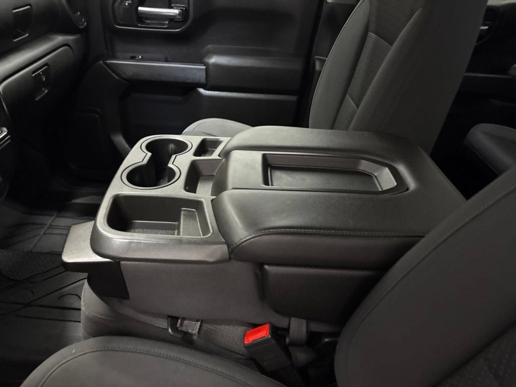 Used 2020 Chevrolet Silverado 1500 Custom w/ Custom Value Package AWD/4WD image 19