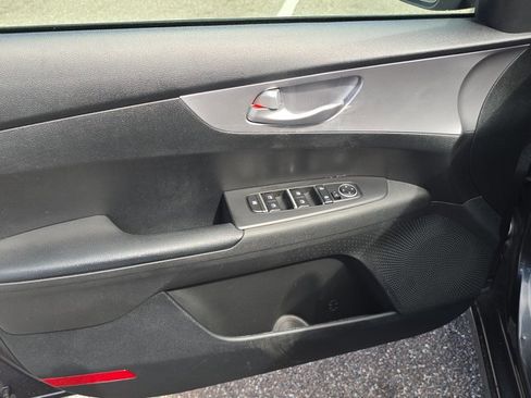 Used 2023 Kia Forte LXS w/ LXS Technology Package image 15
