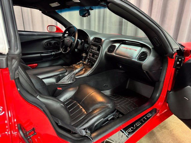 Used 1998 Chevrolet Corvette Convertible w/ Memory Pkg RWD image 13