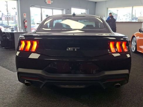 Used 2024 Ford Mustang GT Premium image 6