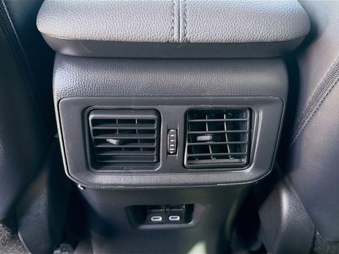 Used 2024 Toyota RAV4 Limited image 21