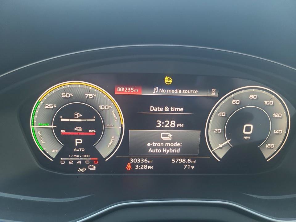 Used 2024 Audi Q5 e Premium AWD/4WD image 11