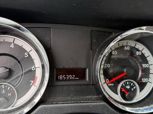 Used 2012 Dodge Grand Caravan SE FWD image 5