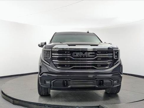 Used 2023 GMC Sierra 1500 SLT AWD/4WD image 12