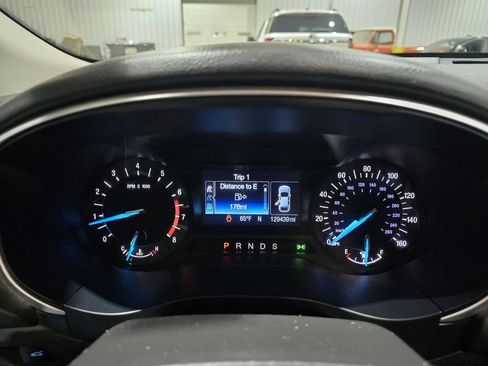 Used 2015 Ford Fusion SE FWD image 33