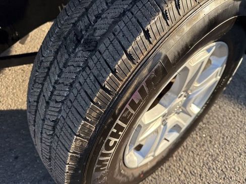 Used 2022 Jeep Wrangler Unlimited Sport image 9