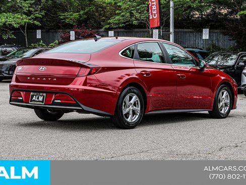Used 2023 Hyundai Sonata SE w/ Preferred Accessory Package FWD image 6