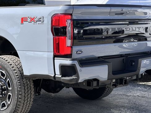 New 2025 Ford F350 Platinum w/ FX4 Off-Road Package image 8