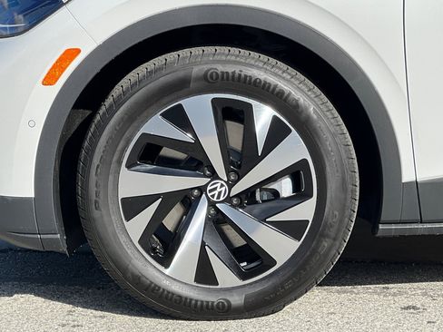 New 2025 Volkswagen ID.4 Pro image 26
