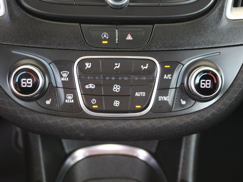 Used 2024 Chevrolet Malibu LT image 39