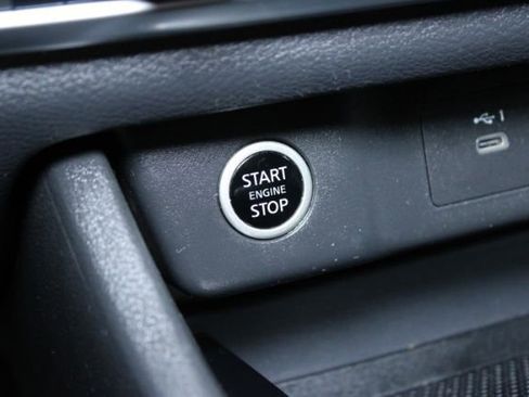 Used 2023 Nissan Rogue S image 16