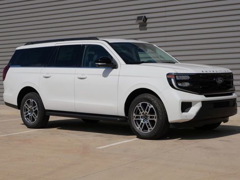 New 2026 Ford Expedition Max Active AWD/4WD image 1