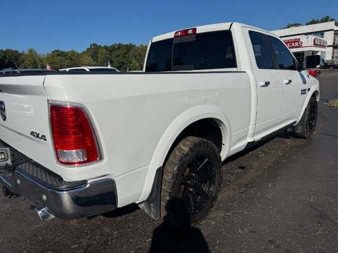 Used 2017 RAM 1500 Laramie AWD/4WD image 11