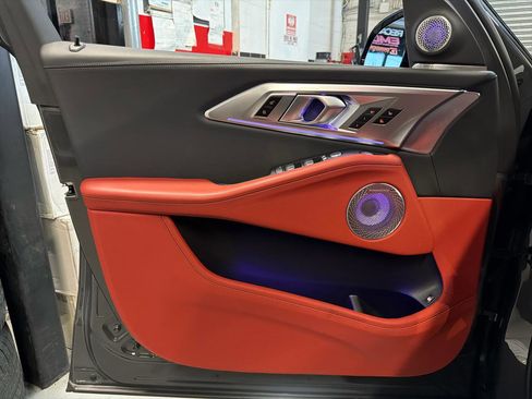 Used 2024 BMW XM w/ M Driver's Package image 16