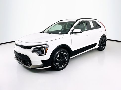 Used 2023 Kia Niro Wind image 3