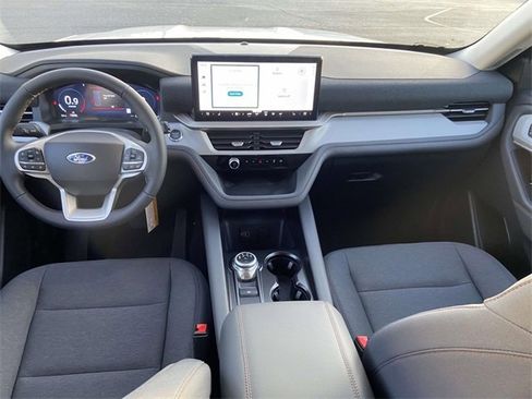 New 2026 Ford Explorer Active image 9