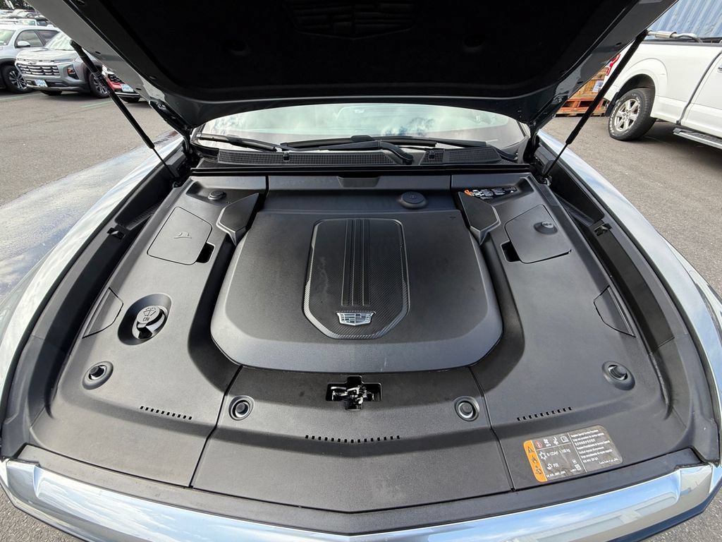Used 2024 Cadillac Lyriq Luxury AWD/4WD image 28