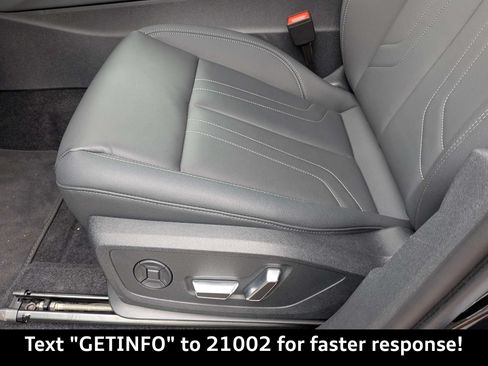 Used 2026 Audi Q3 quattro 2.0T w/ Driver Assistance Package AWD/4WD image 24