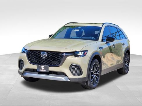 Certified 2025 MAZDA CX-70 Plug-In Hybrid w/ Premium Plus AWD/4WD image 4