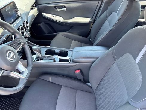 Used 2025 Nissan Sentra SV FWD image 17