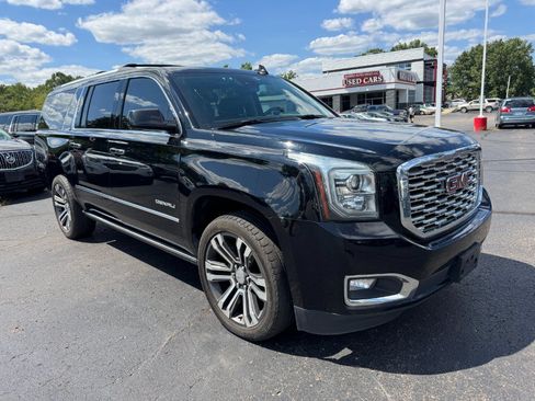 Used 2020 GMC Yukon XL Denali w/ Denali Ultimate Package AWD/4WD image 7