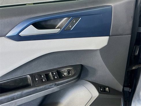 Used 2022 Volkswagen Taos SE image 11