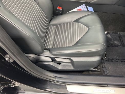 Used 2023 Toyota Camry SE image 20
