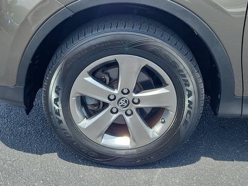Used 2015 Toyota RAV4 XLE FWD image 28