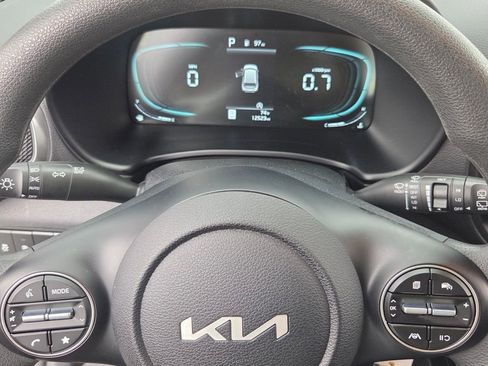 Used 2025 Kia Soul LX w/ LX Technology Package image 22
