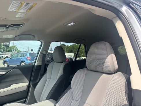 Certified 2025 Subaru Outback Premium AWD/4WD image 9