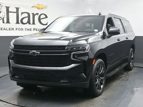 Used 2024 Chevrolet Suburban RST w/ Sport Performance Package AWD/4WD image 7