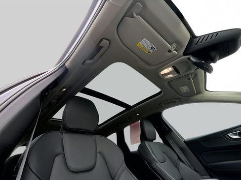 Certified 2026 Volvo XC60 B5 Plus w/ Climate Package image 27