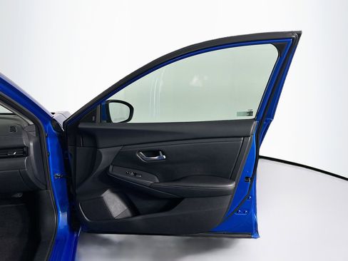 Used 2024 Nissan Sentra SV image 29