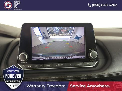 Used 2023 Nissan Rogue S FWD image 25