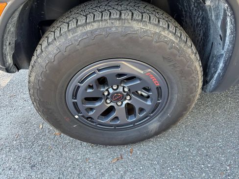Used 2026 Nissan Frontier PRO-4X AWD/4WD image 30